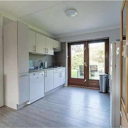 Holiday home One-bedroom Ouddorp